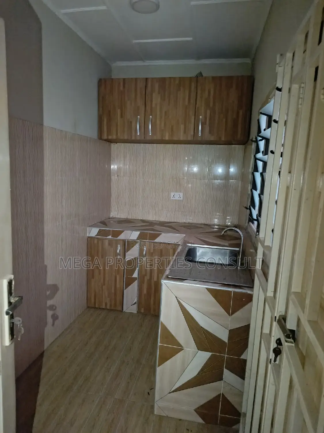 3bdrm Apartment in Achimota for rent
