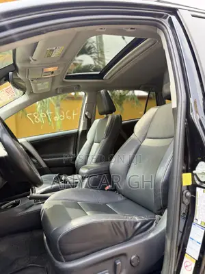 Toyota RAV4 Limited 4dr SUV (2.5L 4cyl 6A) 2018 Black