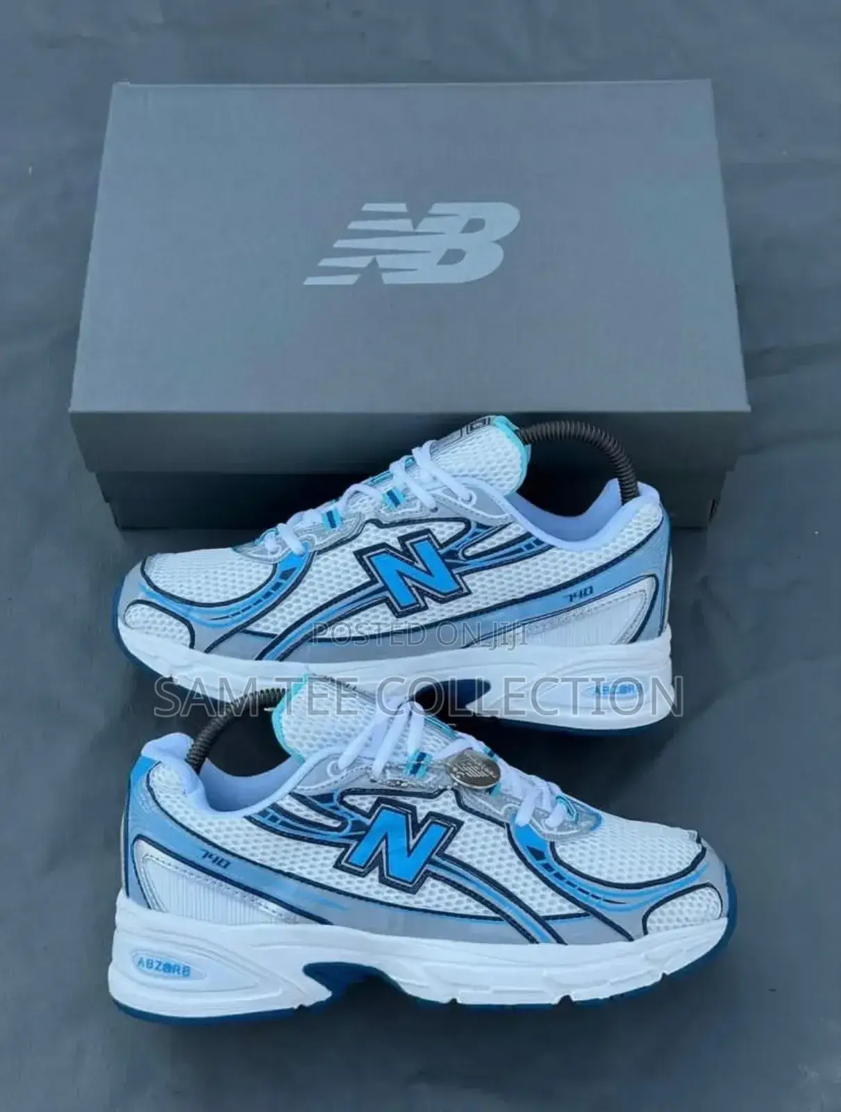 New Balance 740