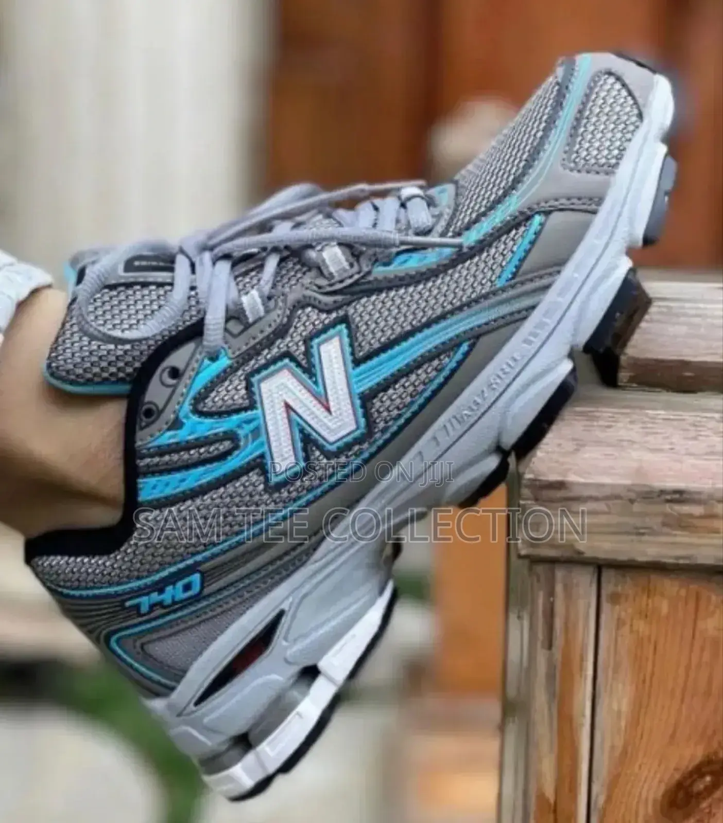 New Balance 740