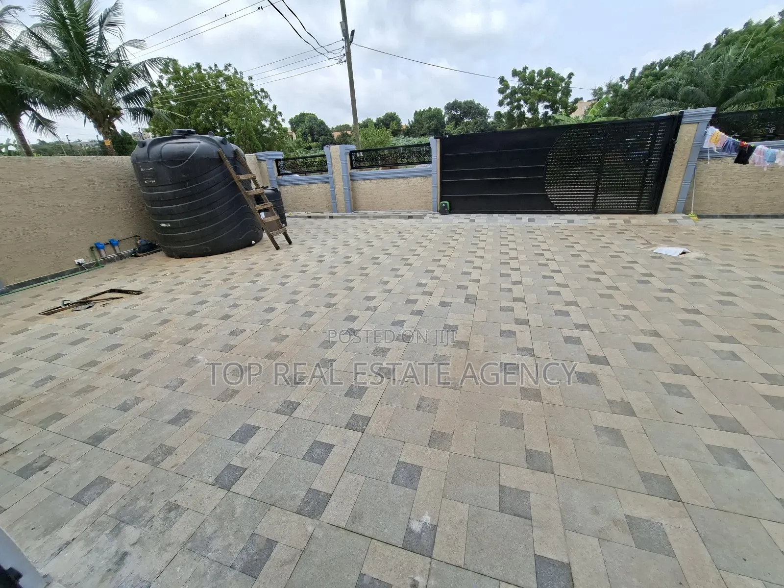 2bdrm Apartment in Ashomang Estate for rent