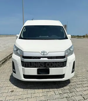 Toyota Hiace Mini Bus Available for Rentals Group Trips!