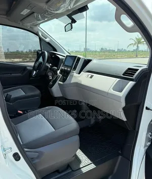 Toyota Hiace Mini Bus Available for Rentals Group Trips!