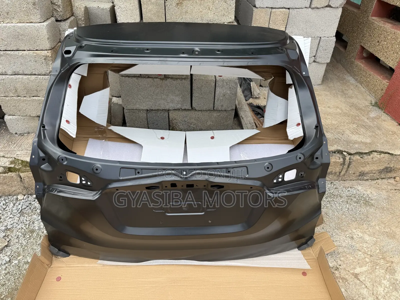 Hrv 2016 - 2022 Back Boot Brand New
