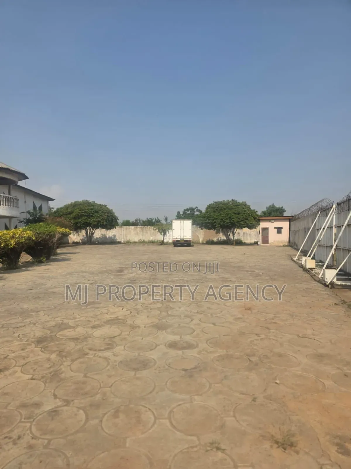 1600 SQM Roadside Warehouse at Tema