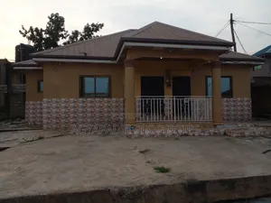 3bdrm House in Agyapadie Properties, Ofankor for rent