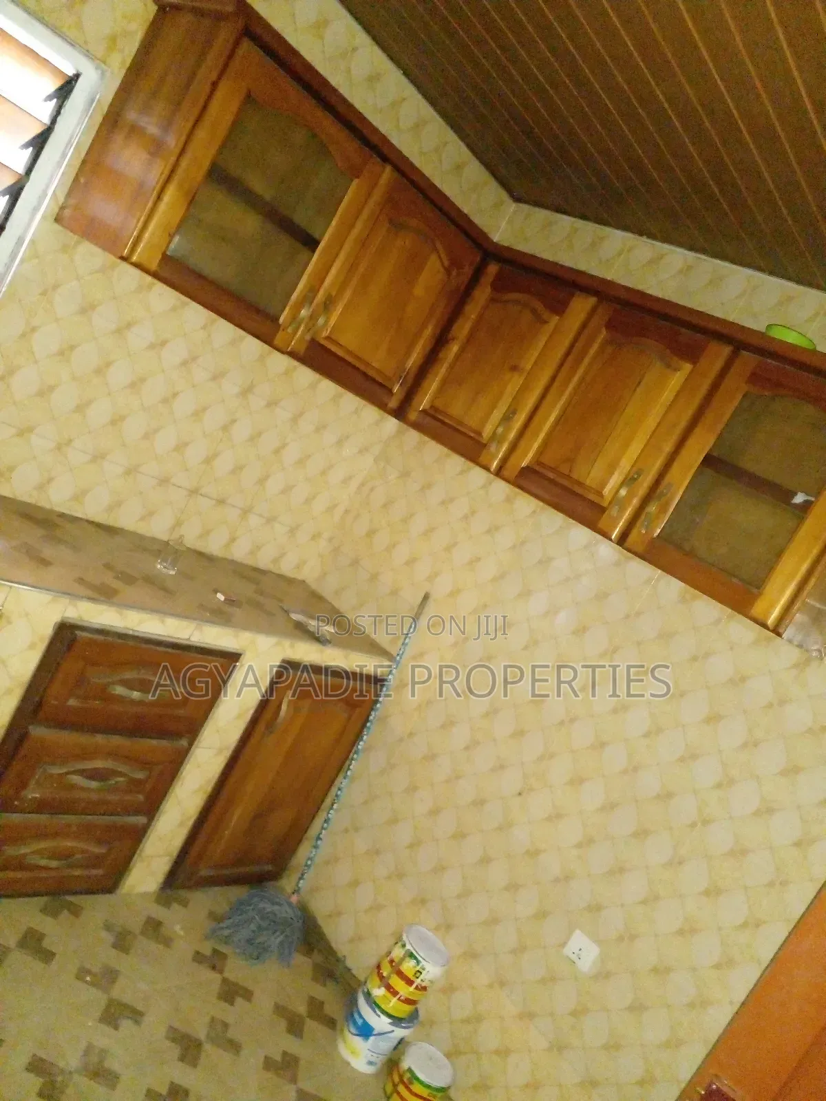 3bdrm House in Agyapadie Properties, Ofankor for rent