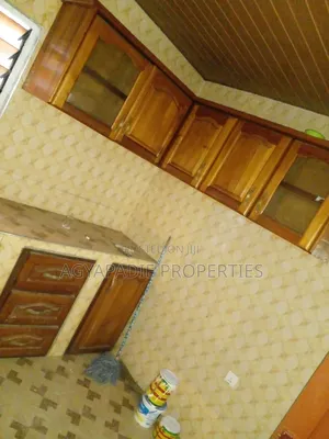3bdrm House in Agyapadie Properties, Ofankor for rent