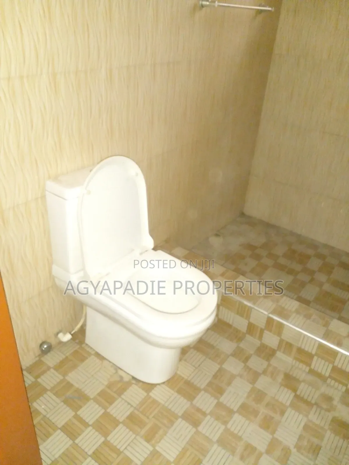 3bdrm House in Agyapadie Properties, Ofankor for rent
