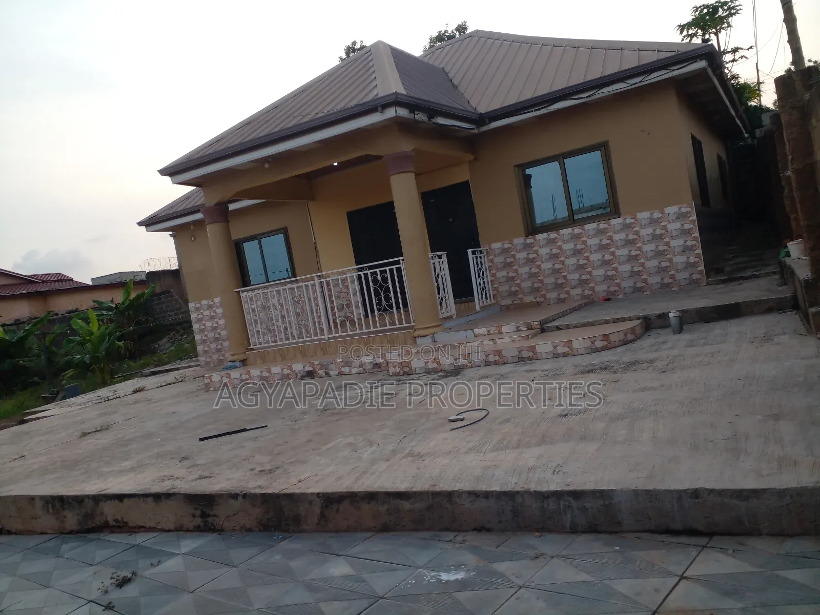 3bdrm House in Agyapadie Properties, Ofankor for rent