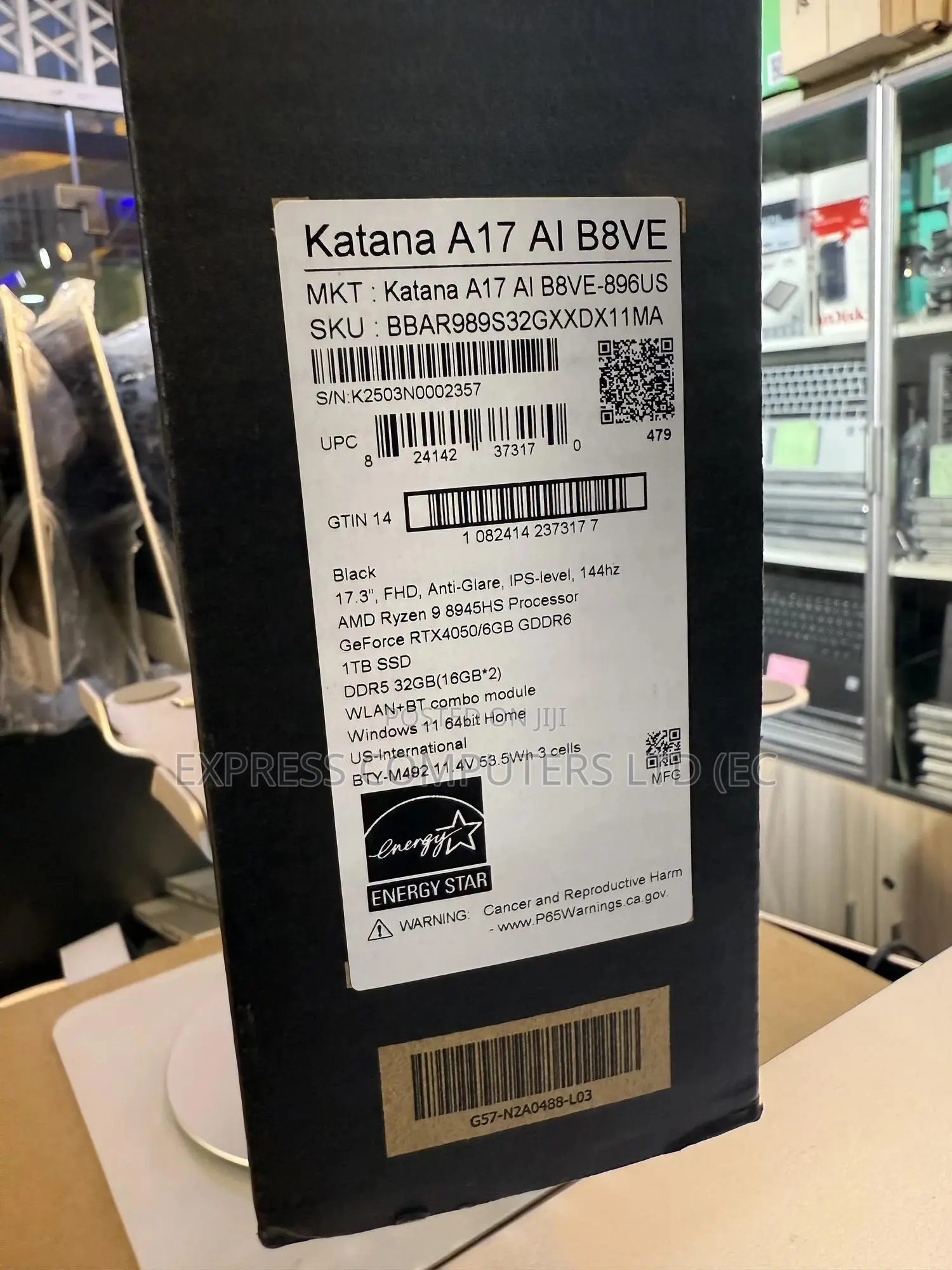 New Laptop MSI Katana 17 32GB AMD Ryzen 9 SSHD (Hybrid) 1T