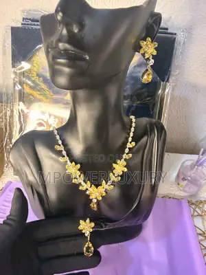 Yellow Heart Luxury Set