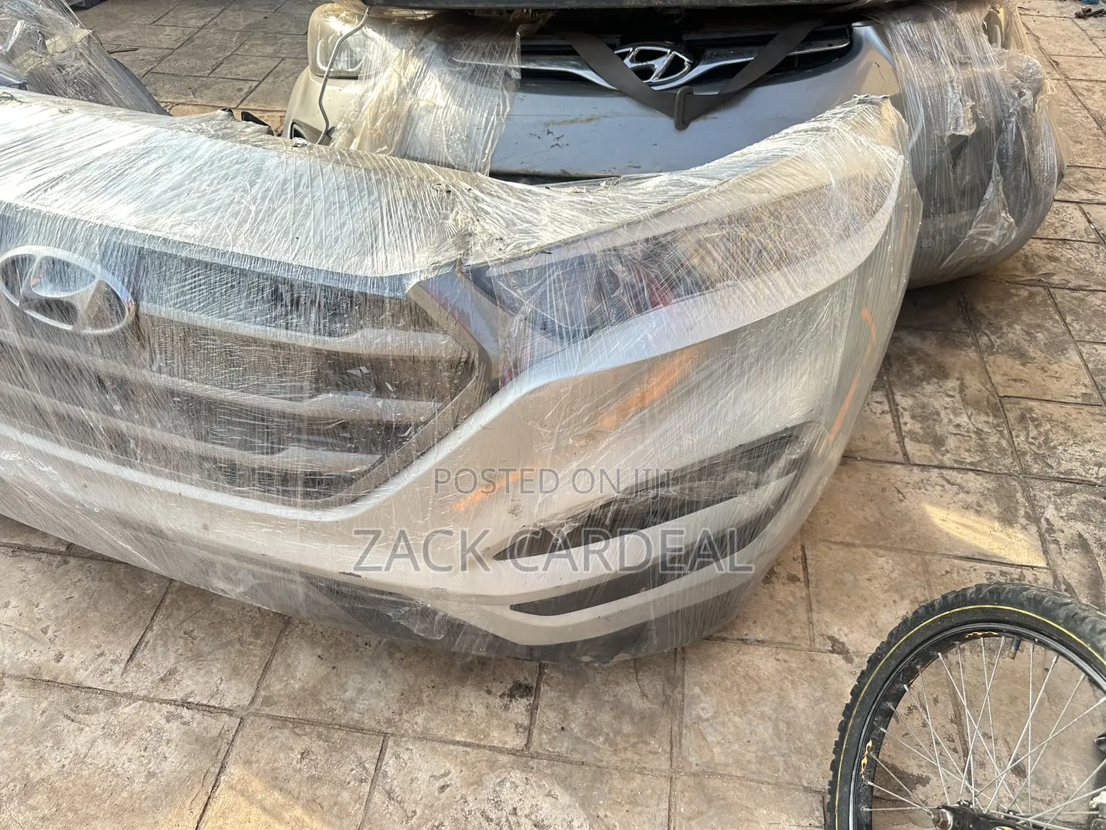 Hyndai Tucson 2017 Front Cut Available as Seen