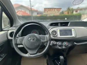 Toyota Vitz 2012 Black