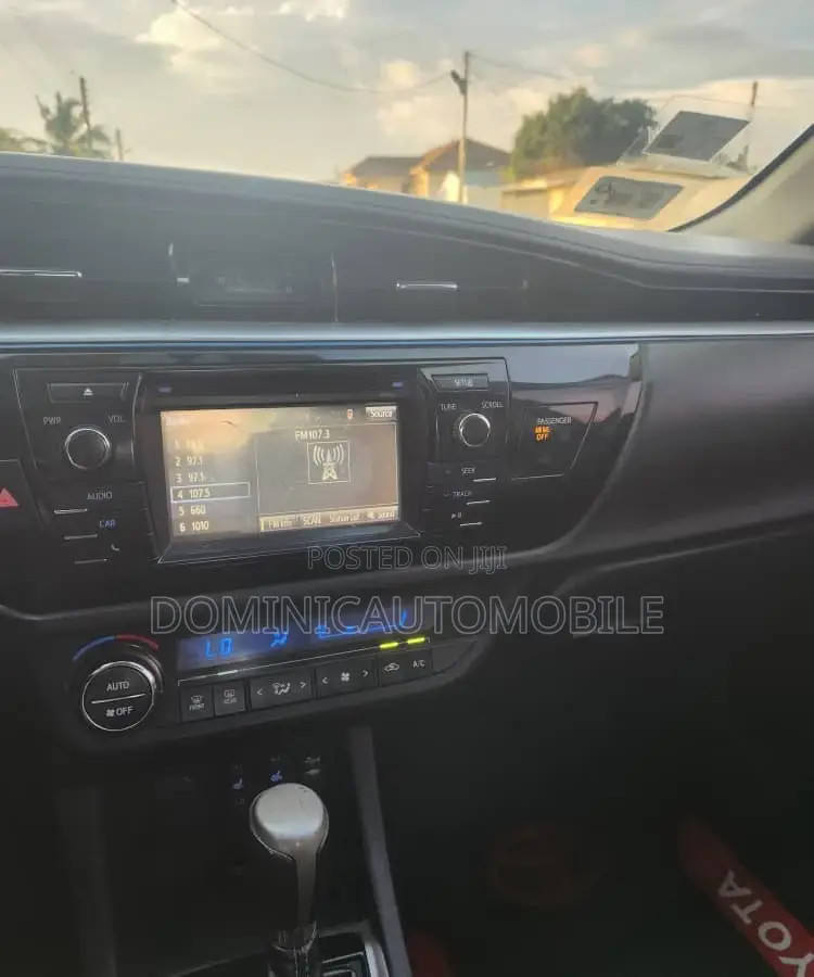 Toyota Corolla S 4dr Sedan (1.8L 4cyl CVT) 2015 Gray