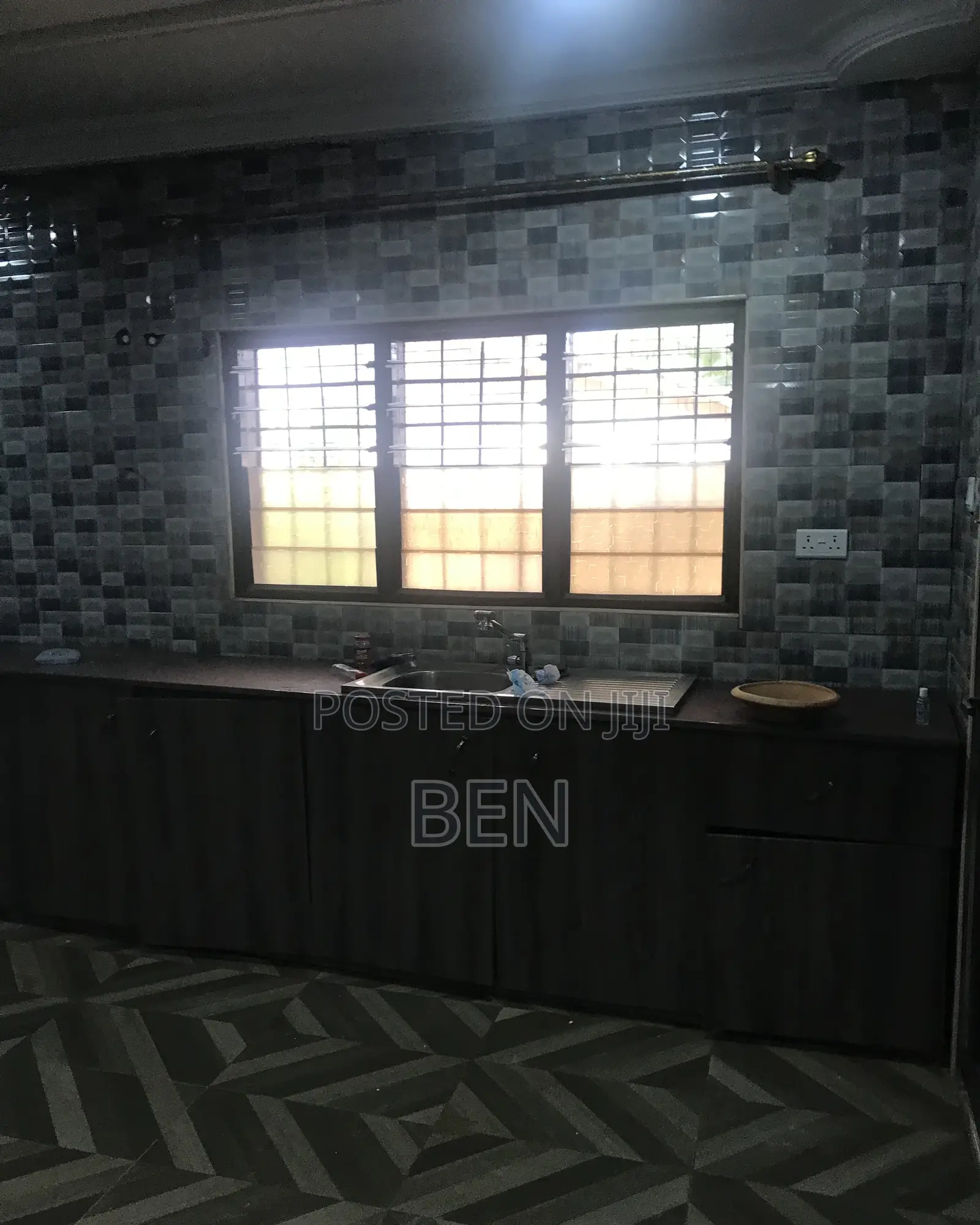 3bdrm House in Taifa Burkina (Mr., Station Area for rent