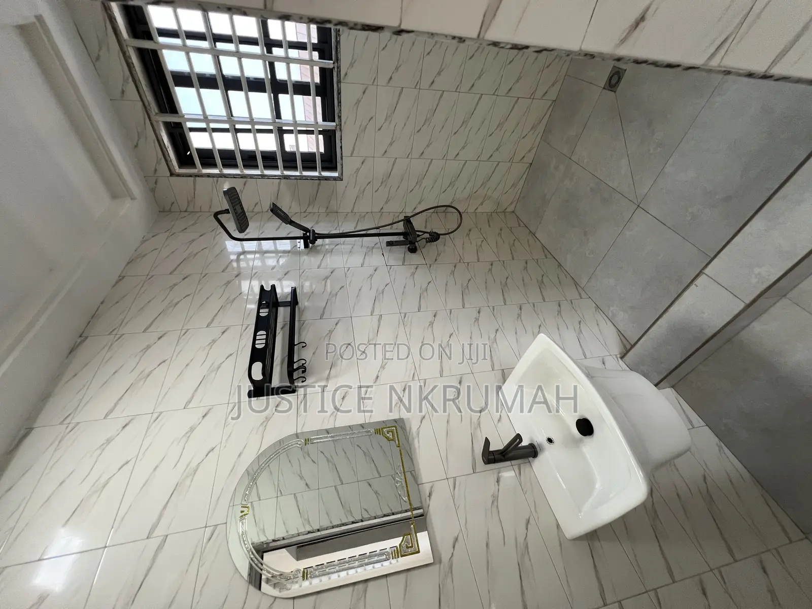 2bdrm Apartment in Mr Justice Estate, Bortiano for rent