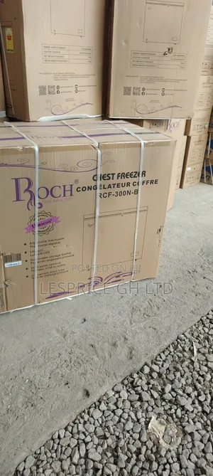 Xmas Roch Chest Freezer 251 Litres