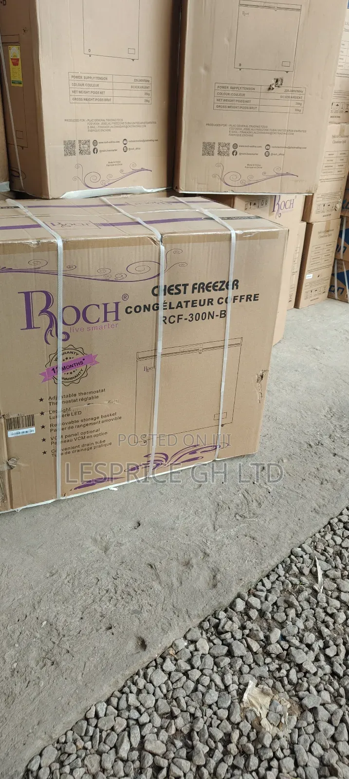 Xmas Roch Chest Freezer 251 Litres