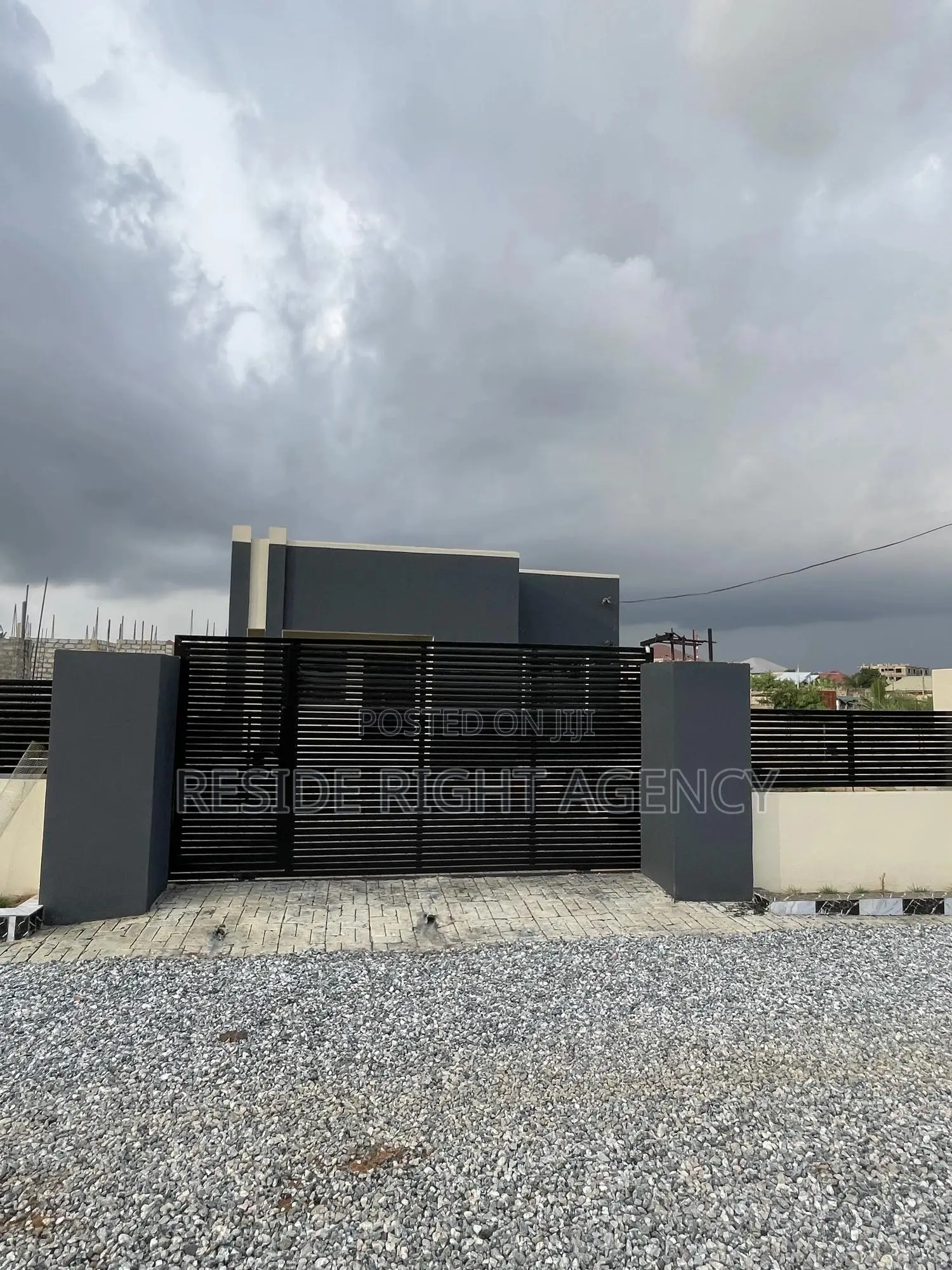 3bdrm House in Pokuase for sale