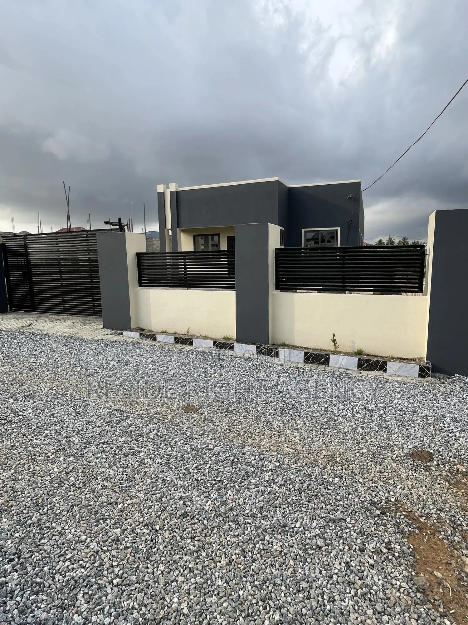 3bdrm House in Pokuase for sale