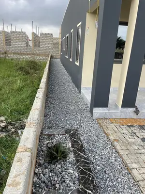 3bdrm House in Pokuase for sale