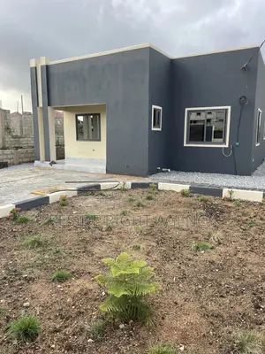 3bdrm House in Pokuase for sale
