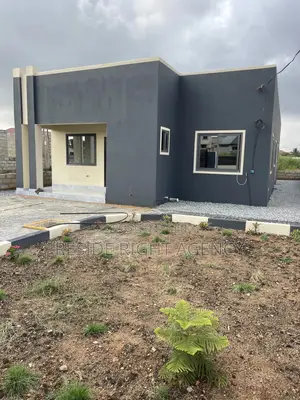 3bdrm House in Pokuase for sale
