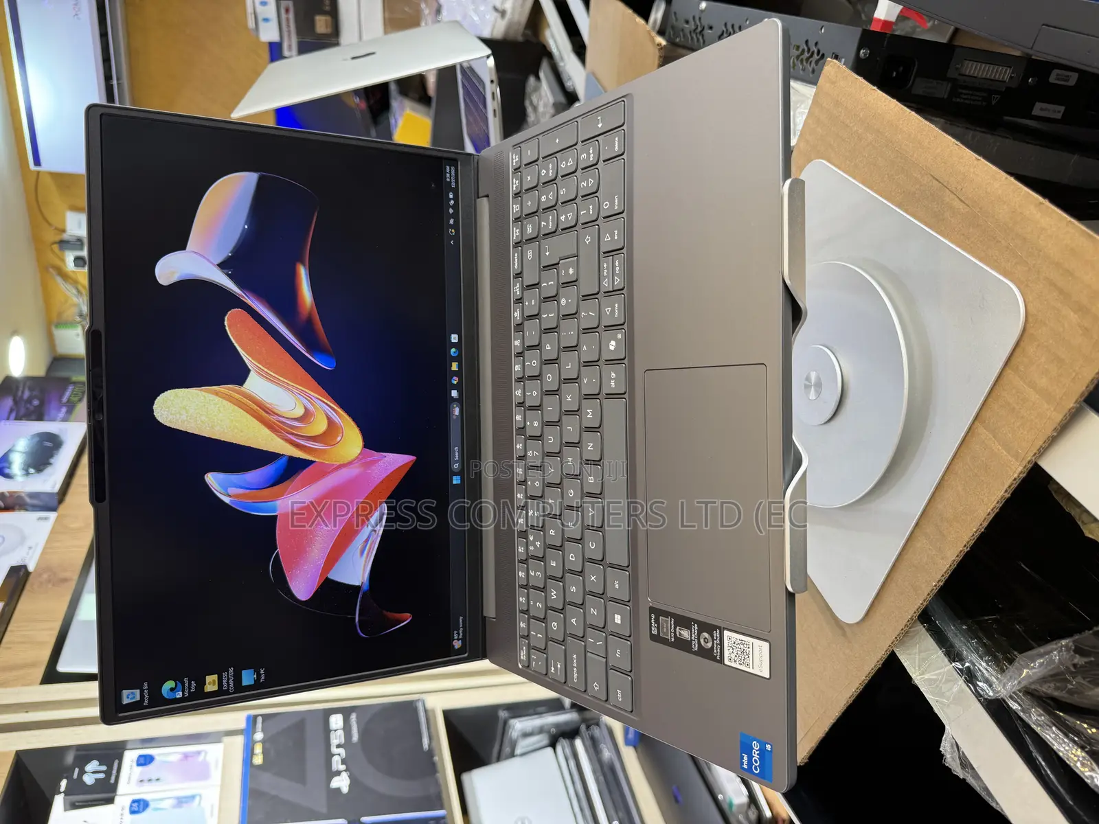 Laptop Lenovo Ideapad 3 16GB Intel Core I5 SSHD (Hybrid) 512GB