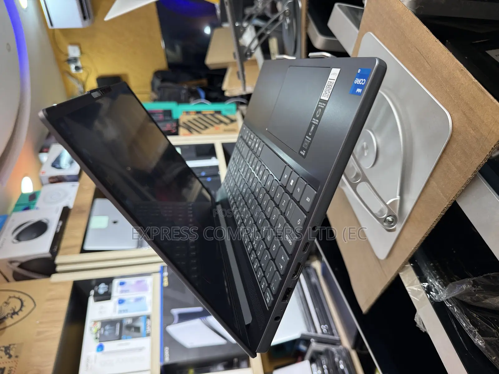 Laptop Lenovo Ideapad 3 16GB Intel Core I5 SSHD (Hybrid) 512GB
