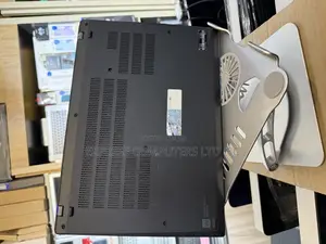 Laptop Lenovo ThinkPad T14 G3 16GB Intel Core I7 SSHD (Hybrid) 512GB