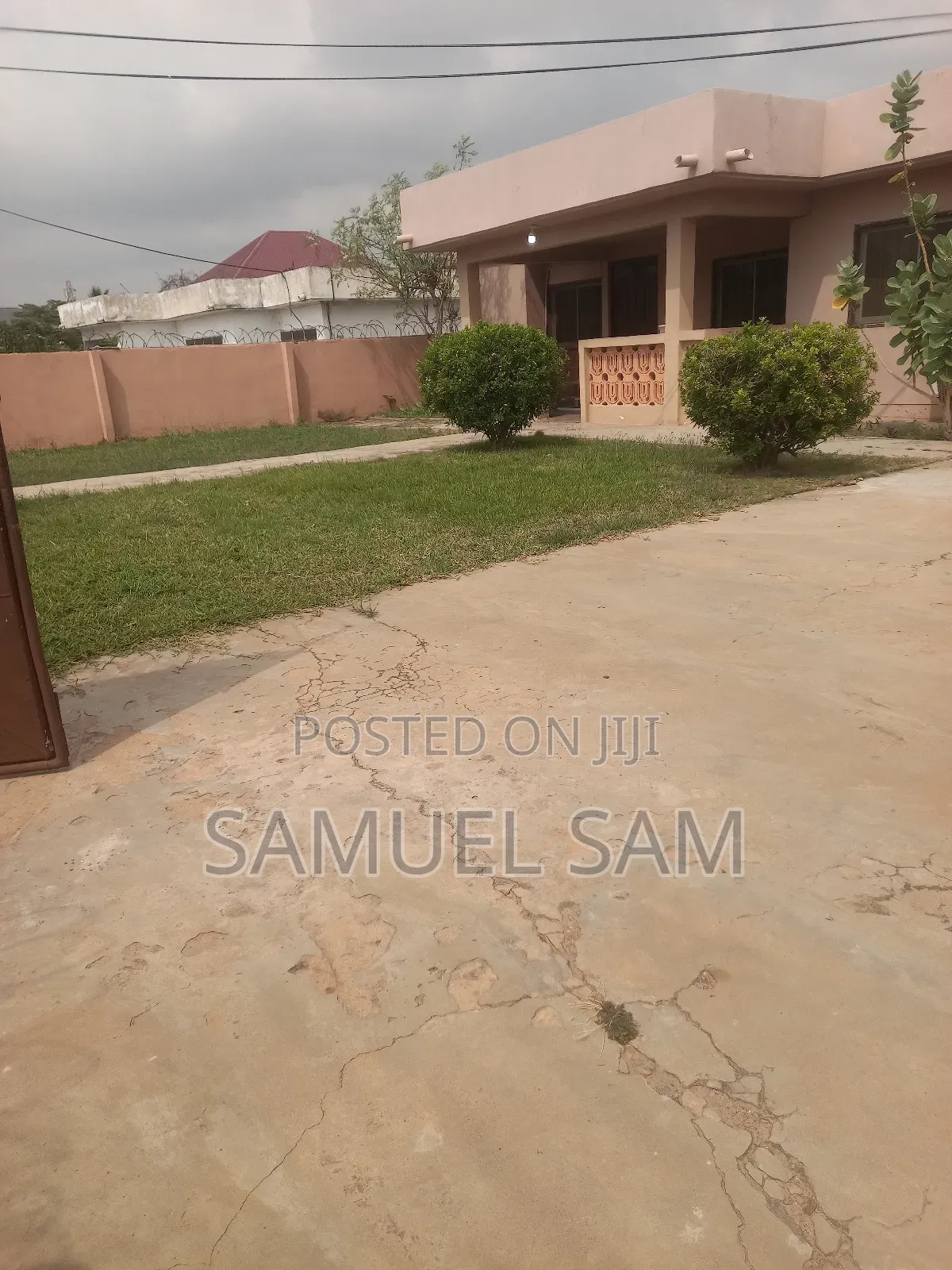 4bdrm House in Tema Community 12 for rent