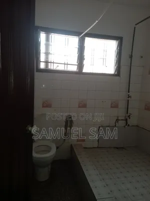 4bdrm House in Tema Community 12 for rent