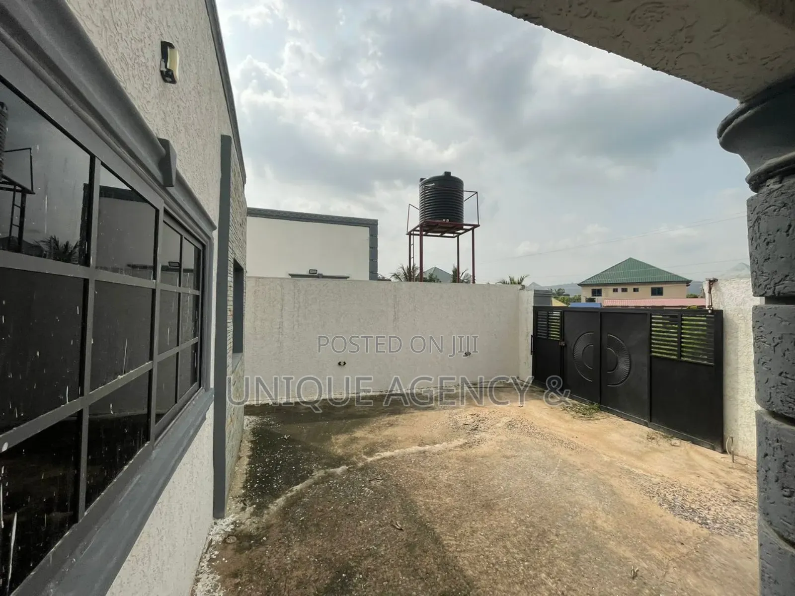 3bdrm Bungalow in Oyarifa for sale