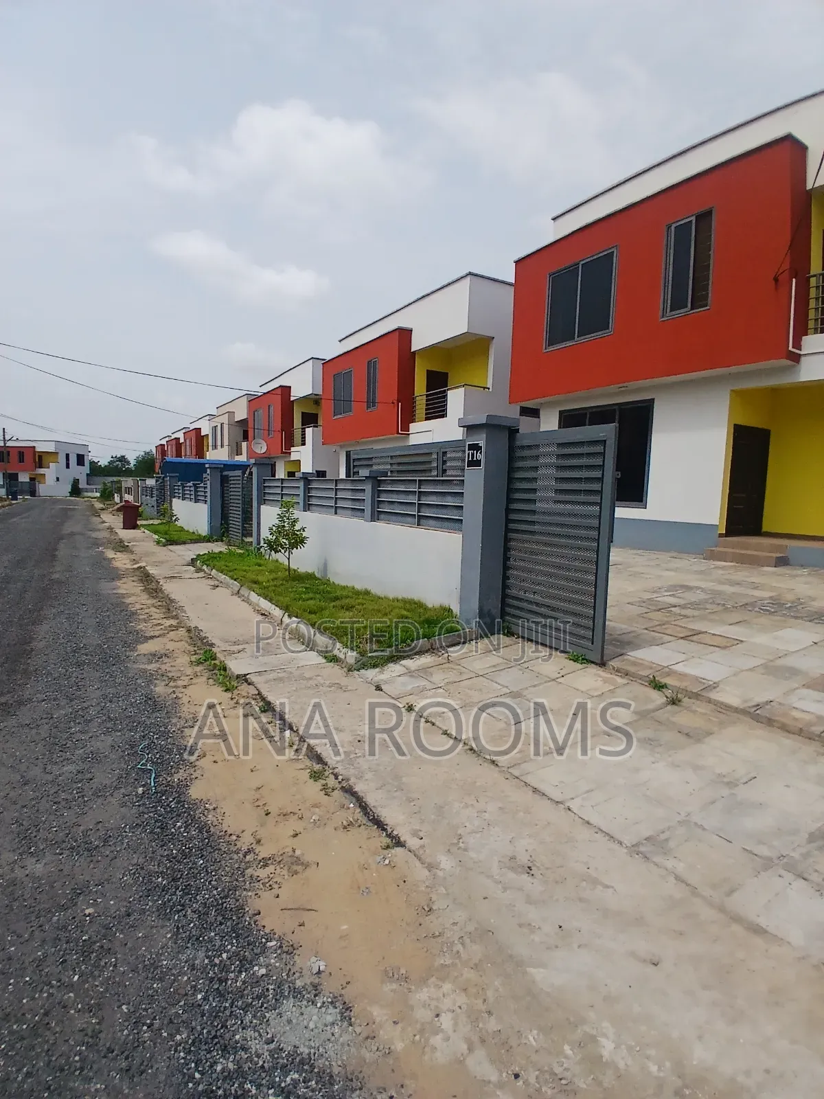2bdrm Townhouse/Terrace in Ana Rooms, Tema Metropolitan for sale