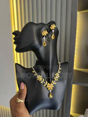 Yellow Heart Luxury Set