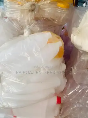 300ml Shampoo Plastic Bottle With White Yellow Caps 25 Pieces