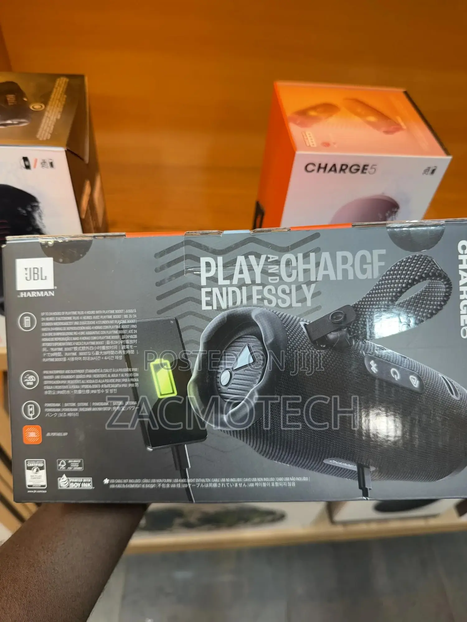 JBL Charge 6