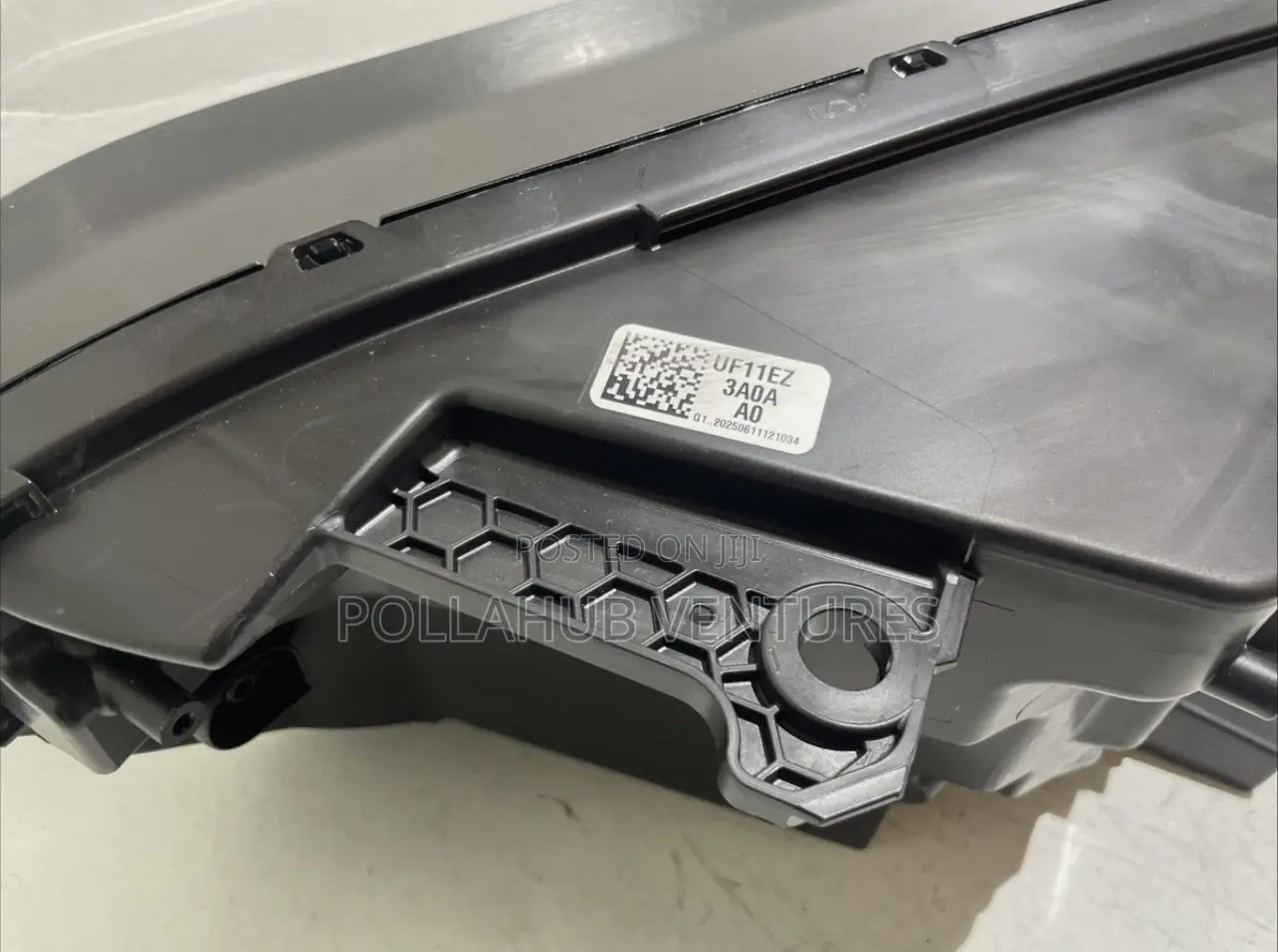 2023 - 2025 Honda Cr-v Chrome Trim Home Used Right Passenger Headlight