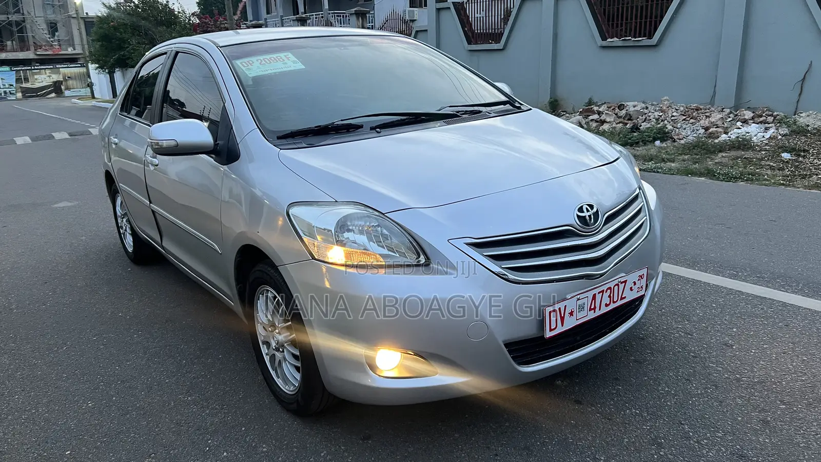 Toyota Belta 2010 Silver