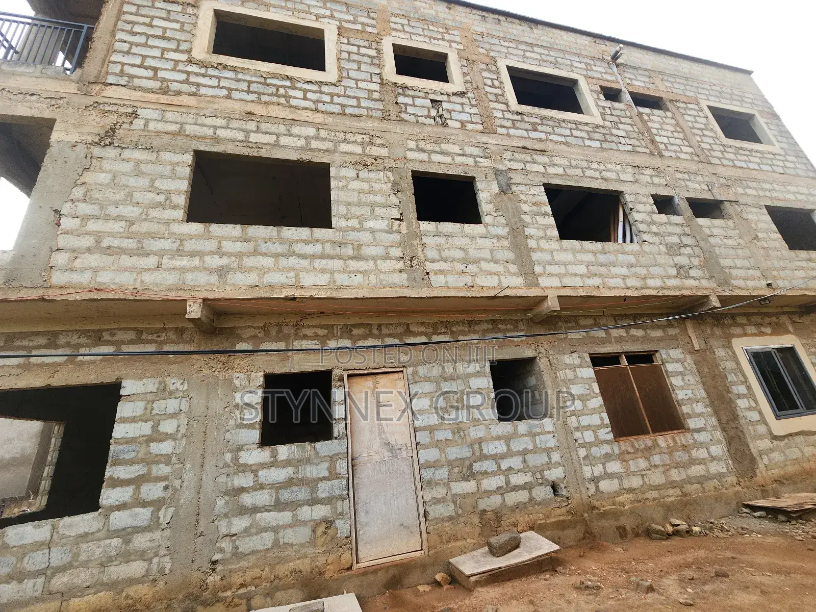 15bdrm Apartment in Sasaabi for sale