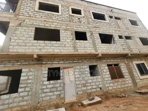 15bdrm Apartment in Sasaabi for sale