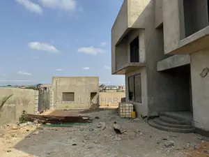 5bdrm House in Amrahia for sale
