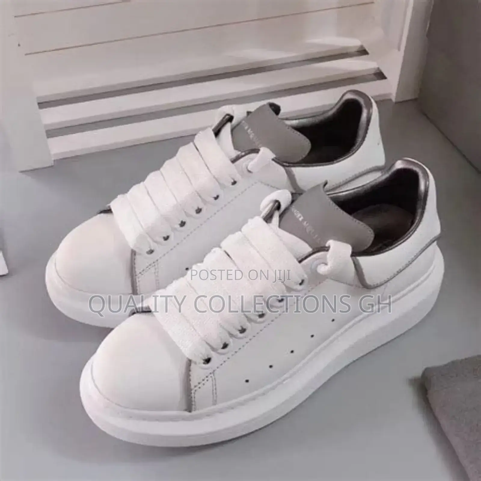 Alexander McQueen Reflector