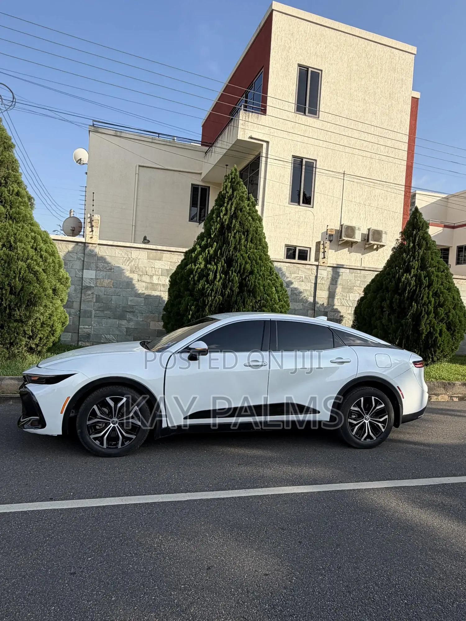 Toyota Crown 2024 White