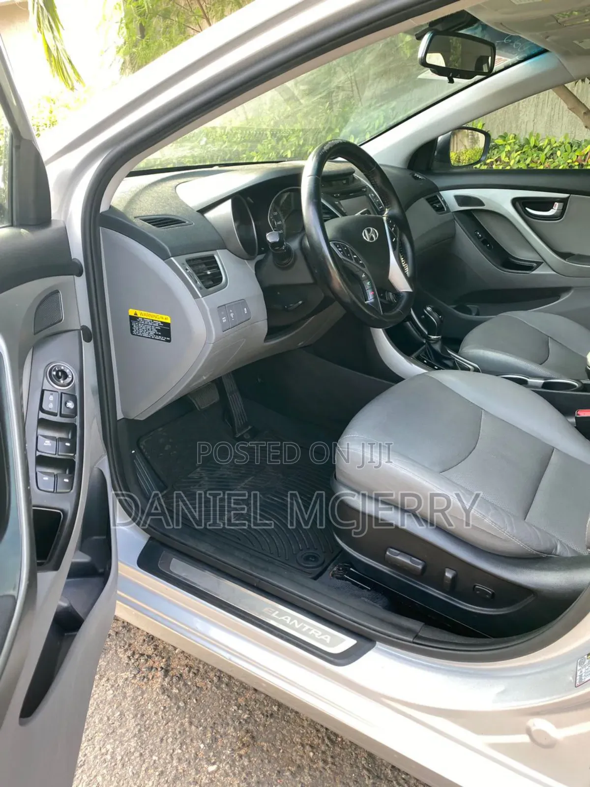 Hyundai Elantra Limited 4dr Sedan (1.8L 4cyl 6A) 2015 Silver