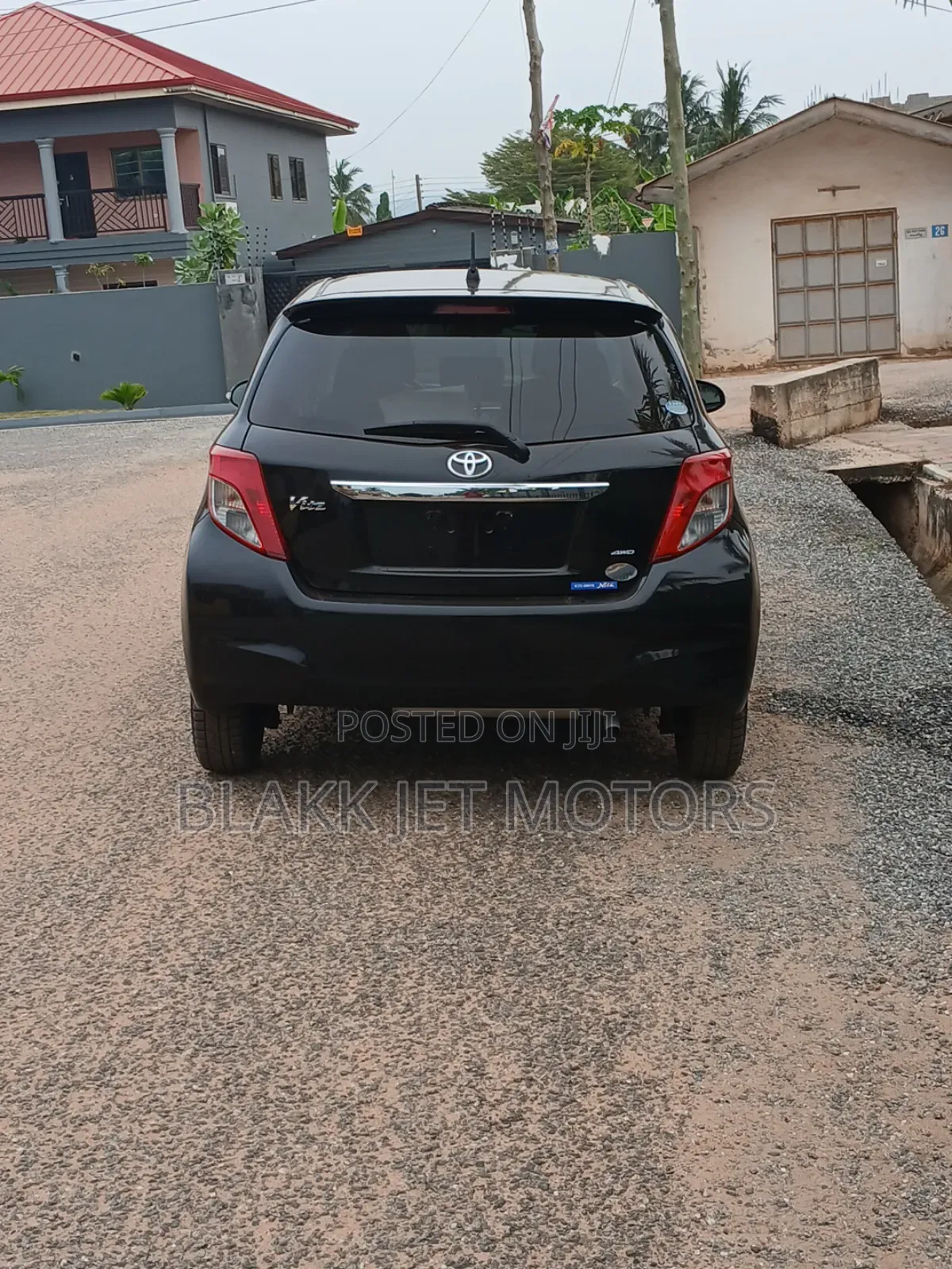 Toyota Vitz 1.3 AWD 5dr 2013 Black