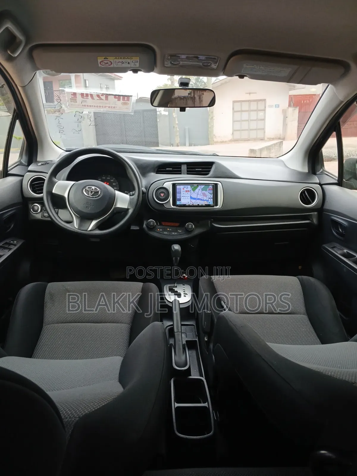 Toyota Vitz 1.3 AWD 5dr 2013 Black
