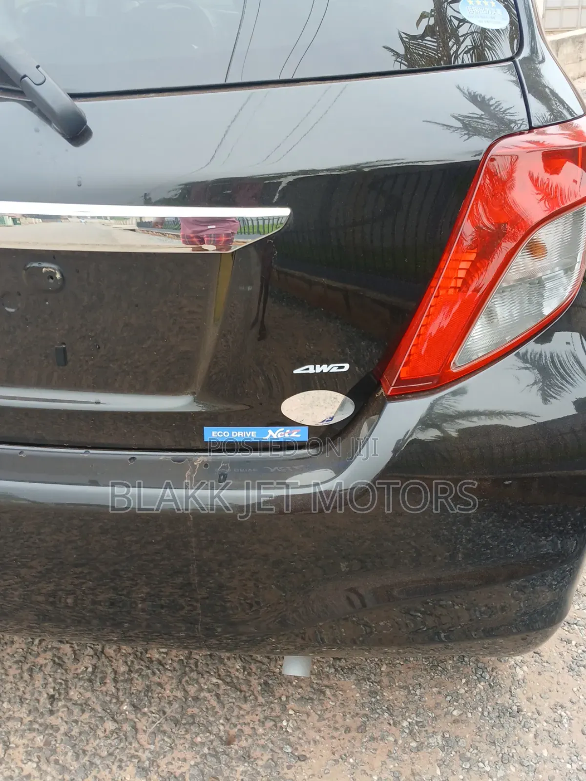 Toyota Vitz 1.3 AWD 5dr 2013 Black