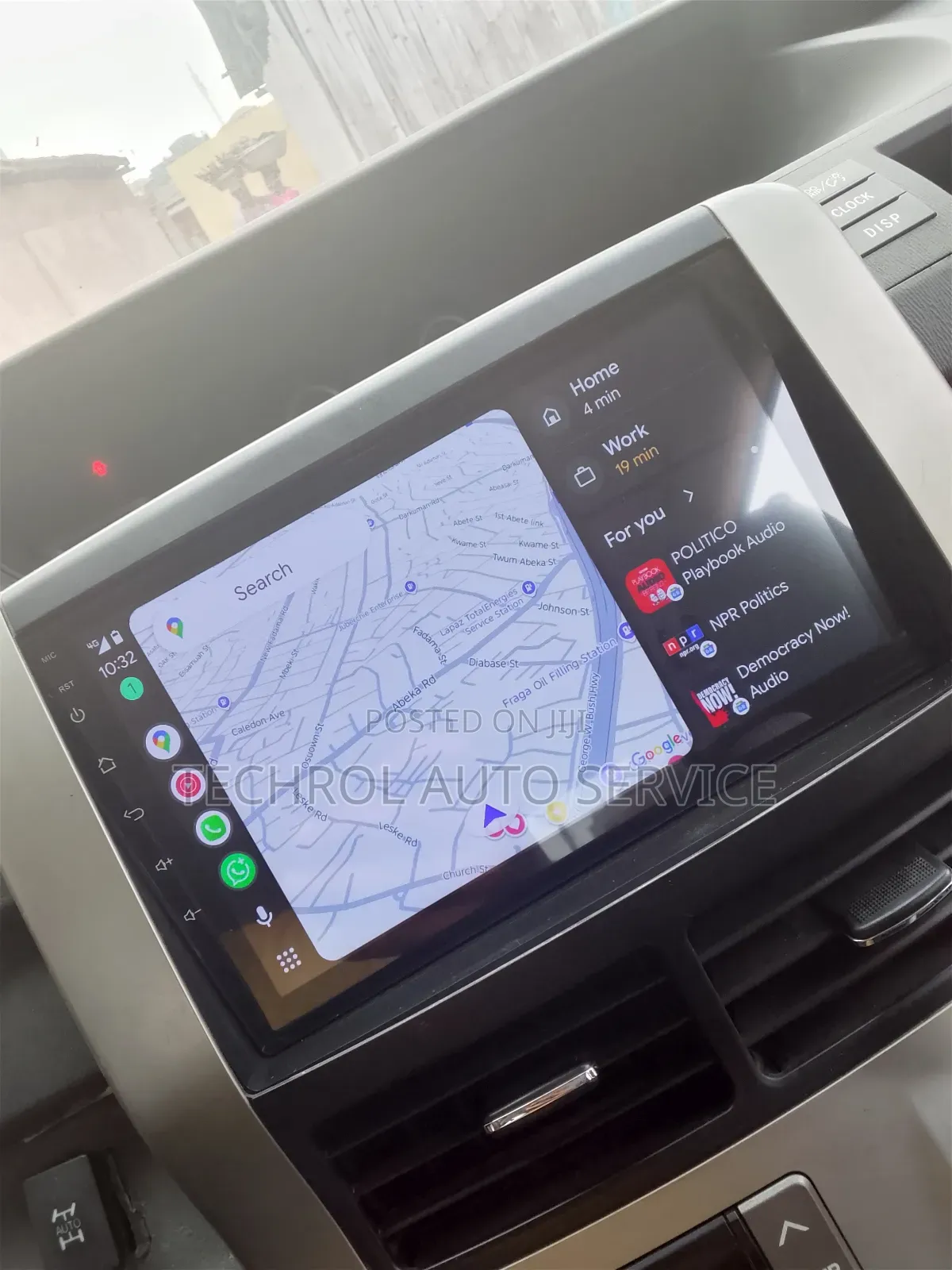 Toyota Voxy or Noah Android and Carplay Radio